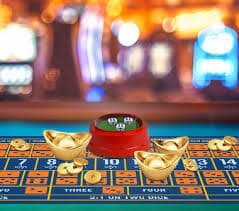 Tampilan antarmuka permainan slot dan live casino di platform amintoto yang bisa diakses dari smartphone
